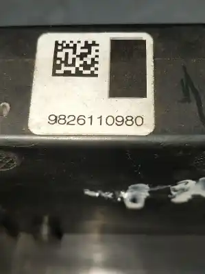 Second-hand car spare part rear right central locking system for peugeot 308 sw ii (lc_, lj_, lr_, lx_, l4_) 1.5 bluehdi 130 oem iam references 9826110980  