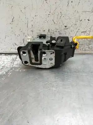 Second-hand car spare part rear left central locking system for kia sorento i (jc) 2.5 crdi oem iam references  Second-hand car spare part rear left central locking system for kia sorento i (jc) 2.5 crdi oem iam references