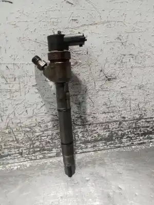 Peça sobressalente para automóvel em segunda mão INJETOR por HYUNDAI I30 1.6 CRDi CAT Referências OEM IAM 338002A400  