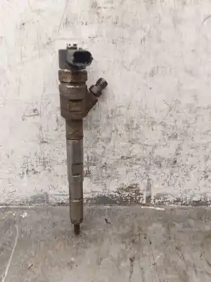 Second-hand car spare part injector for kia sorento i (jc) 2.5 crdi oem iam references 338004a500  0445110 Second-hand car spare part injector for kia sorento i (jc) 2.5 crdi oem iam references 338004a500  0445110
