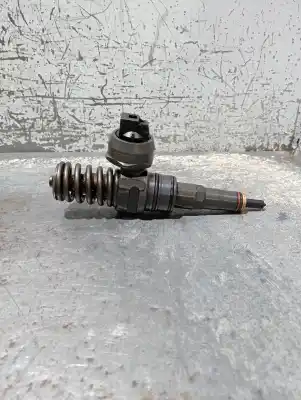 Recambio de automóvil de segunda mano de INYECTOR para SEAT LEON (1P1) 1.9 TDI referencias OEM IAM 0414720313  