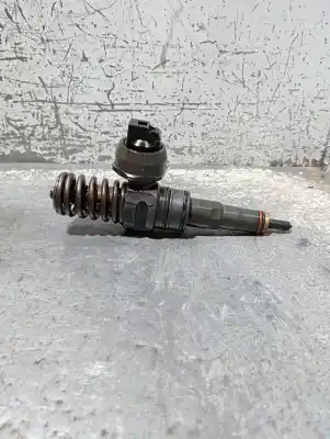 Recambio de automóvil de segunda mano de INYECTOR para SEAT LEON (1P1) 1.9 TDI referencias OEM IAM 0414720313  