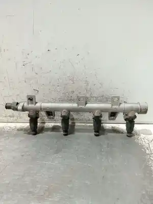 Recambio de automóvil de segunda mano de RAMPA INYECTORA para HYUNDAI MATRIX (FC) 1.6 GLS referencias OEM IAM   