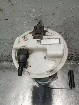 Peça sobressalente para automóvel em segunda mão bomba de combustivel por renault clio iii exception referências oem iam   