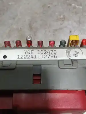 Peça sobressalente para automóvel em segunda mão caixa de fusíveis e relés por rover 200 ii fastback (rf) 220 d/sd referências oem iam 52010268d  ywc104500