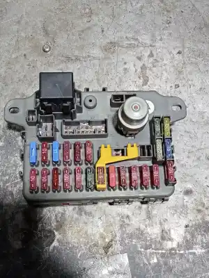 Peça sobressalente para automóvel em segunda mão caixa de fusíveis e relés por rover 200 ii fastback (rf) 220 d/sd referências oem iam 52010268d  ywc104500