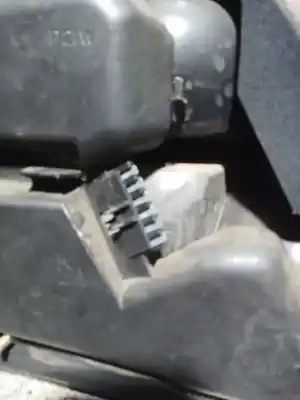 Second-hand car spare part right tailgate light for rover 200 ii fastback (rf) 220 d/sd oem iam references   