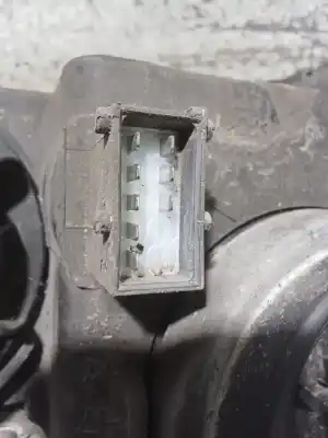 Pezzo di ricambio per auto di seconda mano faro anteriore destro per opel corsa c (x01) 1.7 dti (f08, f68) riferimenti oem iam    Pezzo di ricambio per auto di seconda mano faro anteriore destro per opel corsa c (x01) 1.7 dti (f08, f68) riferimenti oem iam