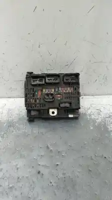 Peça sobressalente para automóvel em segunda mão CAIXA DE FUSÍVEIS E RELÉS por CITROEN C5 II BREAK (RE_)  Referências OEM IAM 9661682980  BSML1100 Peça sobressalente para automóvel em segunda mão CAIXA DE FUSÍVEIS E RELÉS por CITROEN C5 II BREAK (RE_)  Referências OEM IAM 9661682980  BSML1100