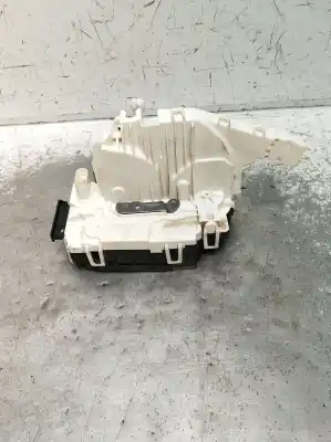 Second-hand car spare part front right central locking system for infiniti q30 2.2 d oem iam references a0997202201  