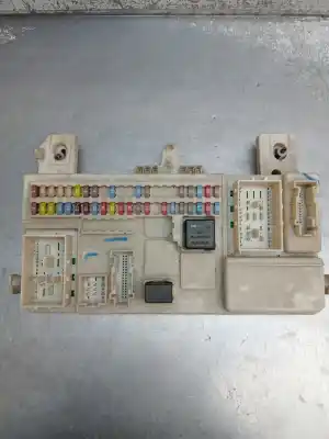 Second-hand car spare part fuse box unit for volvo v50 (545) 2.0 d oem iam references 8690720 519096127 170105