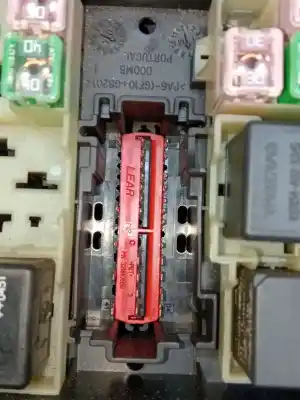 Peça sobressalente para automóvel em segunda mão caixa de fusíveis e relés por volvo v50 (545) 2.0 d referências oem iam 8688040  518818000