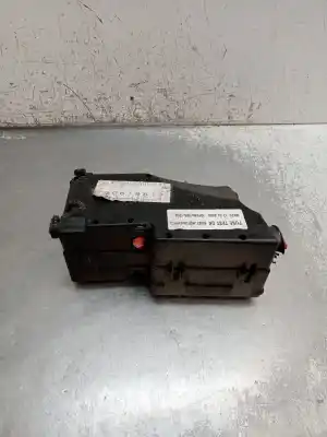Peça sobressalente para automóvel em segunda mão caixa de fusíveis e relés por volvo v50 (545) 2.0 d referências oem iam 8688040  518818000