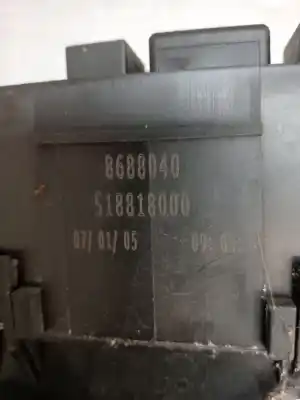 Peça sobressalente para automóvel em segunda mão caixa de fusíveis e relés por volvo v50 (545) 2.0 d referências oem iam 8688040  518818000
