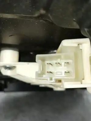 Second-hand car spare part passenger side right window regulator for infiniti q30 2.2 d oem iam references a2469065200 933866101 807m05dc3a 