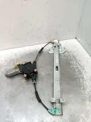 Peça sobressalente para automóvel em segunda mão elevador de vidros dianteiro direito por hyundai accent iii sedán (mc) 1.4 gl referências oem iam 