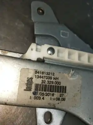 Second-hand car spare part passenger side right window regulator for opel corsa e (x15) 1.3 cdti (08, 68) oem iam references 13447039  541613212