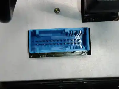 Second-hand car spare part gps navigation system for lancia thesis (115) 2.4 jtd emblema oem iam references 5wk78136 50206235704 156037000 2j031058