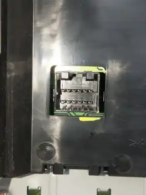 Peça sobressalente para automóvel em segunda mão sistema de áudio / rádio cd por jaguar xj 8 3.2 referências oem iam 2w9318c612ac  1464309952