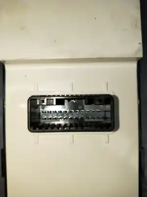 Peça sobressalente para automóvel em segunda mão botão / interruptor elevador vidro dianteiro esquerdo por kia optima (jf) 1.7 crdi referências oem iam 93570d4ag0byf  0005034