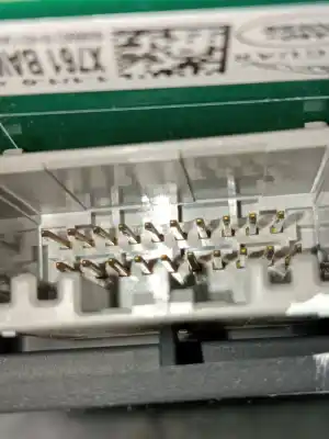 Автозапчасти б/у внутренний свет за jaguar e-pace (x540) 2.0 d180 awd ссылки oem iam jk83519a58  18032420422