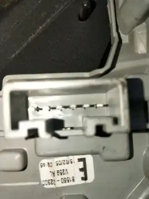 Peça sobressalente para automóvel em segunda mão farolim traseiro direito por toyota corolla (_e12_) 2.0 d-4d (cde120r_, cde120l_) referências oem iam   