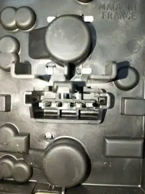 Second-hand car spare part right tailgate light for renault 19 ii (b/c53_) 1.4 oem iam references   