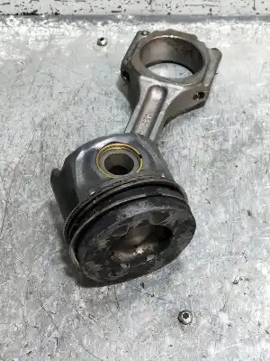 Second-hand car spare part piston for chevrolet captiva 2.0 vcdi ls oem iam references   