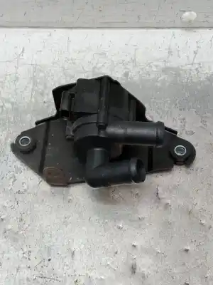 Pièce détachée automobile d'occasion pompe à eau pour citroen c-zero * références oem iam 7806a066  705683000