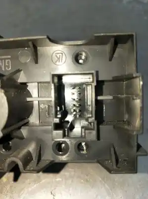 Second-hand car spare part headlights switch for opel meriva cosmo oem iam references 93394756  lk04061015