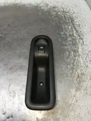 Gebrauchtes Autoersatzteil fensterschalter vorne rechts zum renault twingo authentique oem-iam-referenzen 8200356517b