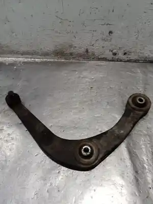 Pièce détachée automobile d'occasion BRAS DE SUSPENSION INFERIEUR AVANT DROIT pour PEUGEOT 206 FASTBACK (2A/C) 2.0 HDI 90 Références OEM IAM   