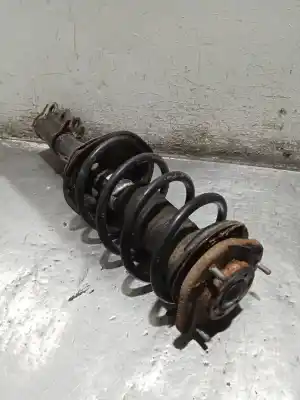 Gebrauchtes Autoersatzteil Stoßdämpfer links vorne zum TOYOTA COROLLA (_E12_) 1.4 D (NDE120_) OEM-IAM-Referenzen   