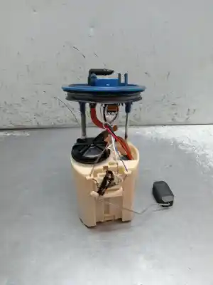 Peça sobressalente para automóvel em segunda mão BOMBA DE COMBUSTIVEL por VOLKSWAGEN POLO (6C1) Edition BlueMotion Referências OEM IAM 2Q0919051F  