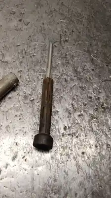 Second-hand car spare part jack for opel meriva cosmo oem iam references   