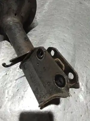 Second-hand car spare part front right shock absorber for renault twingo authentique oem iam references   