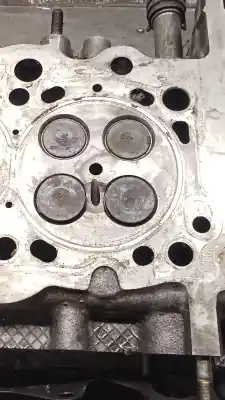 Second-hand car spare part cylinder head for mazda 3 lim. (bl) luxury oem iam references r2aa  