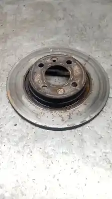 Pièce détachée automobile d'occasion disque de frein avant pour dacia sandero 1.2 16v références oem iam 