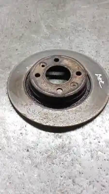 Pièce détachée automobile d'occasion disque de frein avant pour dacia sandero 1.2 16v références oem iam 