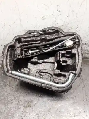 Peça sobressalente para automóvel em segunda mão MACACO HIDRÁULICO por SEAT LEON (1M1) 1.6 16 V Referências OEM IAM 1U0011031  