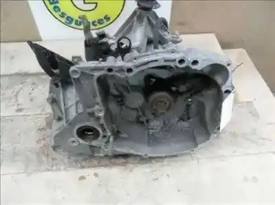 Автозапчастина б/у КОРОБКА ПЕРЕДАЧ для RENAULT CLIO III BR0 1, CR0 1  Посилання на OEM IAM JH3176  