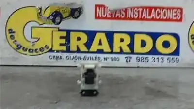 Pezzo di ricambio per auto di seconda mano comando alzacristalli posteriori destro per mercedes-benz clase c (w203) familiar 2.2 cdi cat riferimenti oem iam   