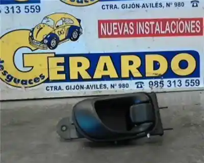 Peça sobressalente para automóvel em segunda mão puxador interior traseiro direito por daewoo rezzo 1.6 sx [1.6 ltr. - 77 kw cat] referências oem iam 