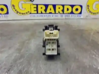 Автозапчасти б/у управление задними правыми стеклами за toyota rav4 (a3) 2.2 advance [2.2 ltr. - 110 kw d-4d cat] ссылки oem iam   