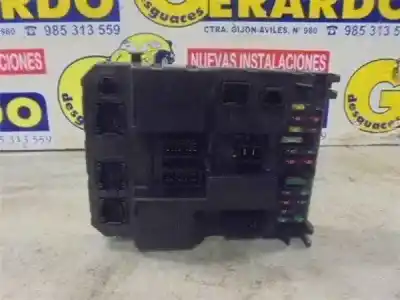 Peça sobressalente para automóvel em segunda mão caixa de fusíveis e relés por peugeot 307 (s1) rhrdw10bted4 referências oem iam 