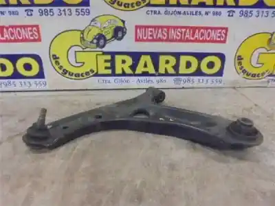 Recambio de automóvil de segunda mano de soporte brazo suspension delantero izquierdo para citroen c1 1.0 referencias oem iam   