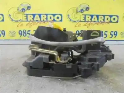 Автозапчастина б/у замок заднього правого дверя для kia carens (rs) d4ea посилання на oem iam   