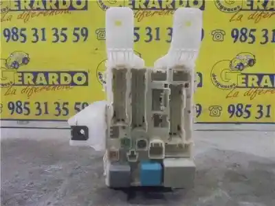 Peça sobressalente para automóvel em segunda mão caixa de fusíveis e relés por toyota prius (nhw20) hibrido basis [hibrido 57 kw ( 1.5 ltr. - 57 cat)] referências oem iam 