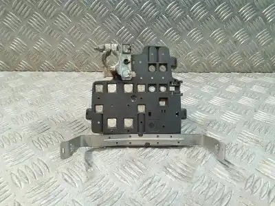 Pièce détachée automobile d'occasion boîtes à fusibles pour renault kangoo 1.5 dci diesel références oem iam 8200463739  