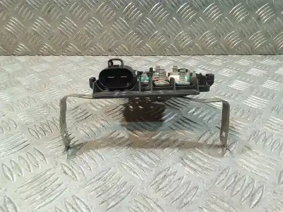 Pièce détachée automobile d'occasion boîtes à fusibles pour renault kangoo 1.5 dci diesel références oem iam 8200463739  